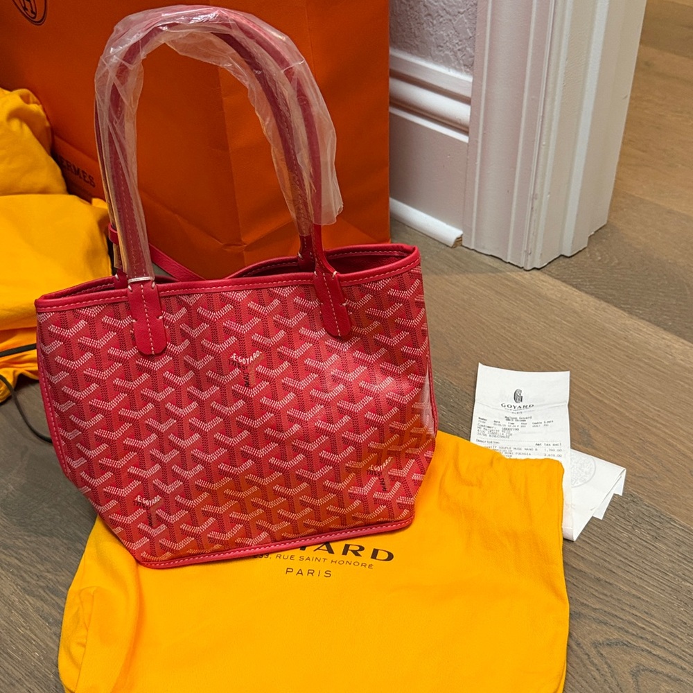 Goyard limited edition, fuchsia, mini Anjou bag nwt